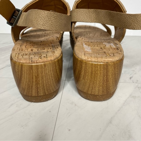 New! Korks Kork Ease Fraya Tan Faux Leather Platform Wedge Sandal 9M - Picture 4 of 15